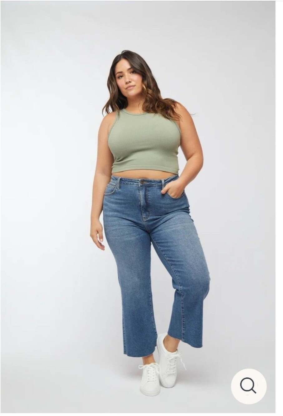 Oliver Logan Aberdeen High Rise Wide Leg Crop Jeans - Size 31 EUC